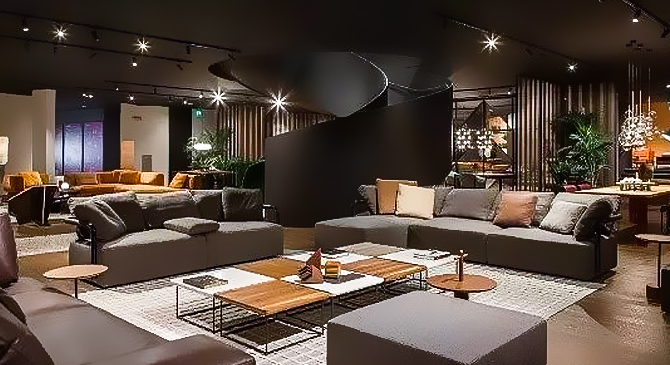 福先生在米蘭展